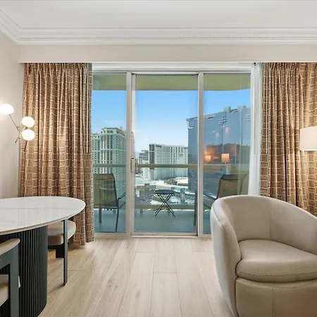 Mgm Signature - Strip View Suite- Free Valet Parking-3